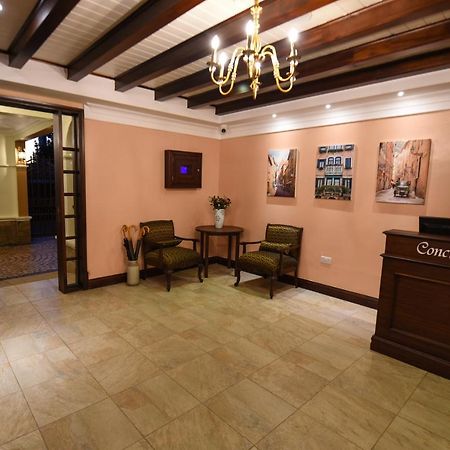 Casa Solada Hotel Kampala Buitenkant foto