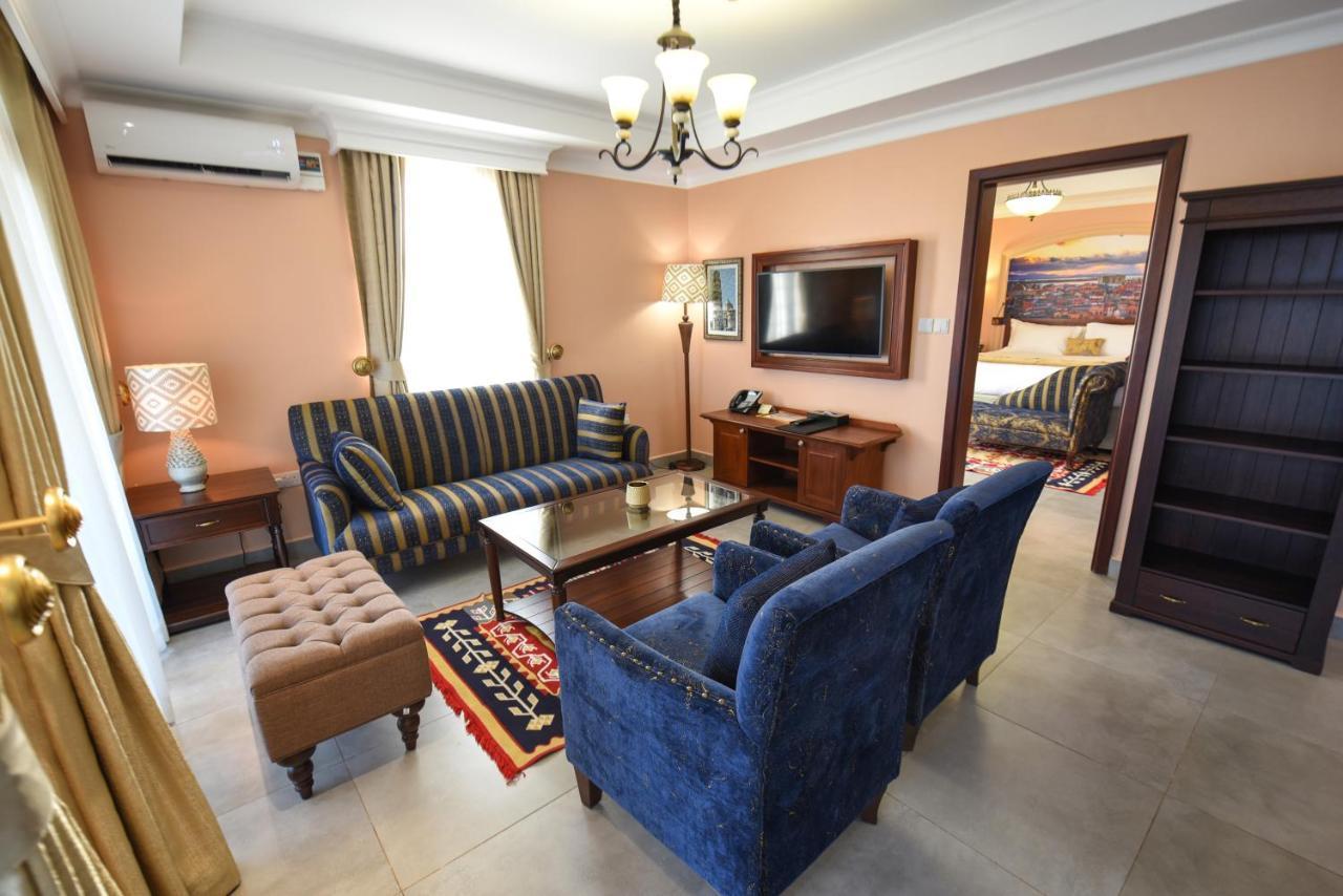 Casa Solada Hotel Kampala Buitenkant foto