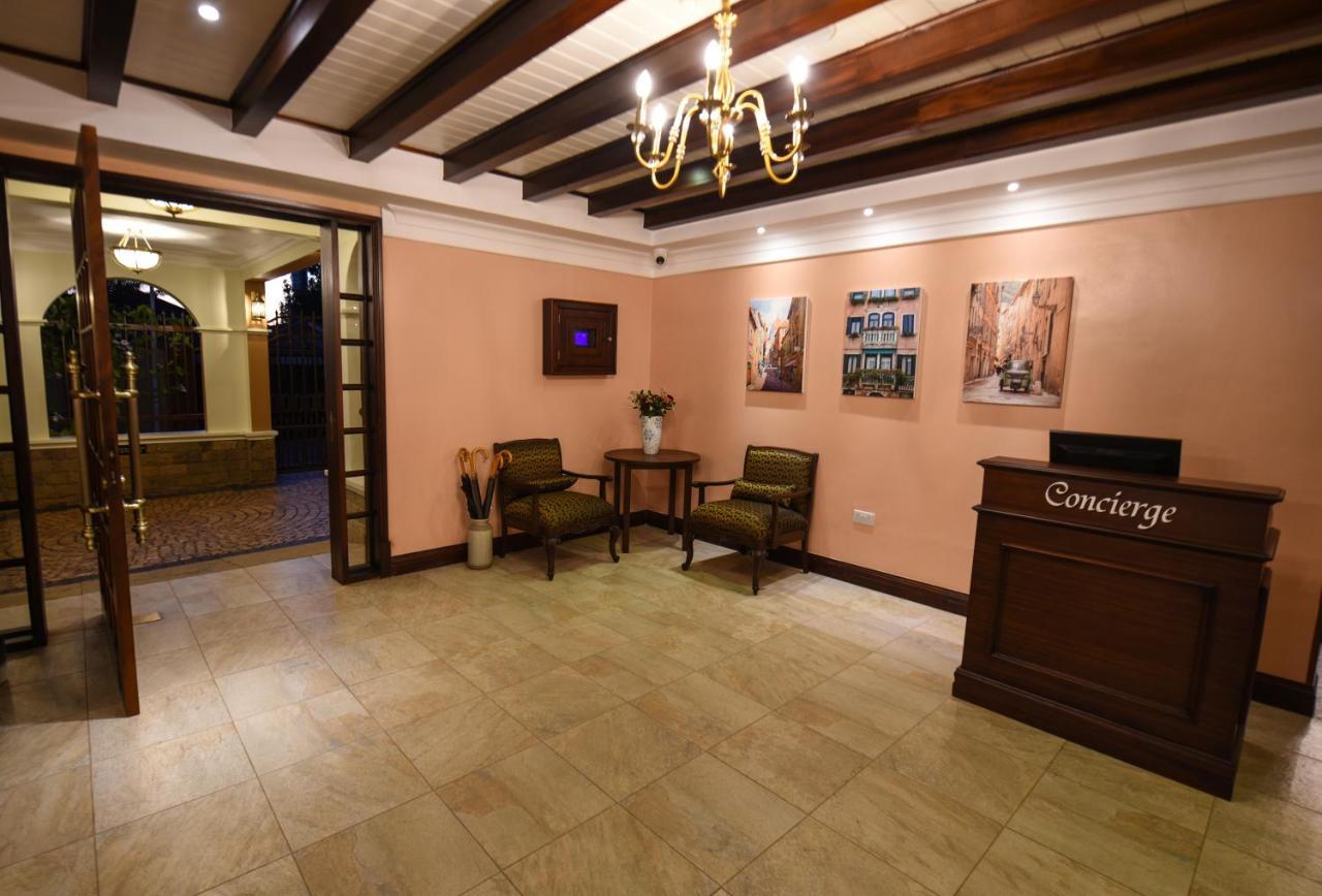 Casa Solada Hotel Kampala Buitenkant foto
