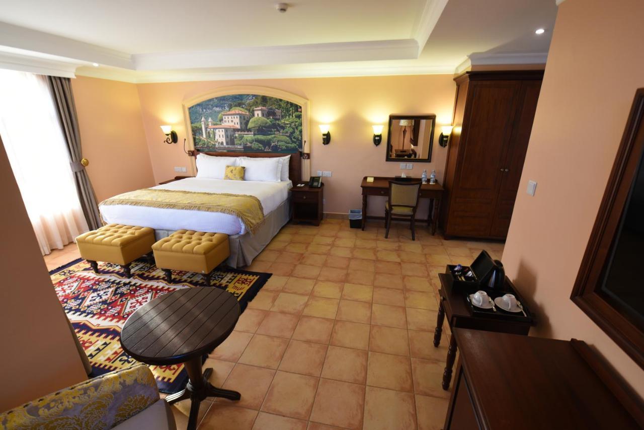 Casa Solada Hotel Kampala Buitenkant foto